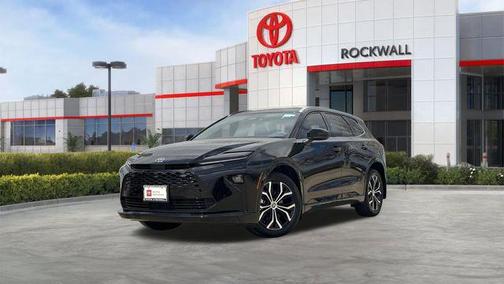 2025 Toyota Crown Signia XLE