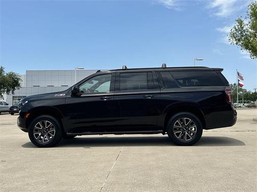 2023 Chevrolet Suburban 4WD Z71