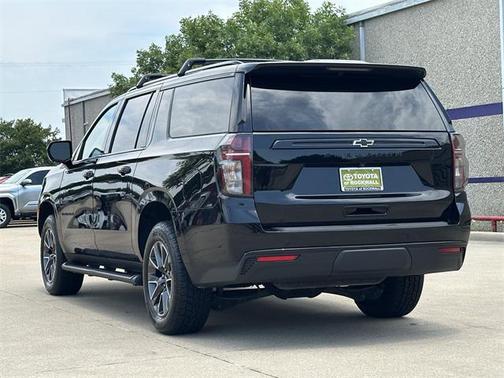 2023 Chevrolet Suburban 4WD Z71