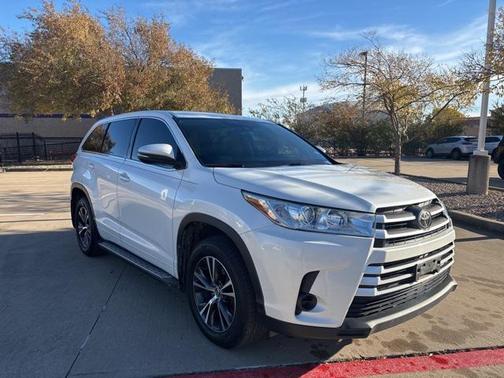 2018 Toyota Highlander LE