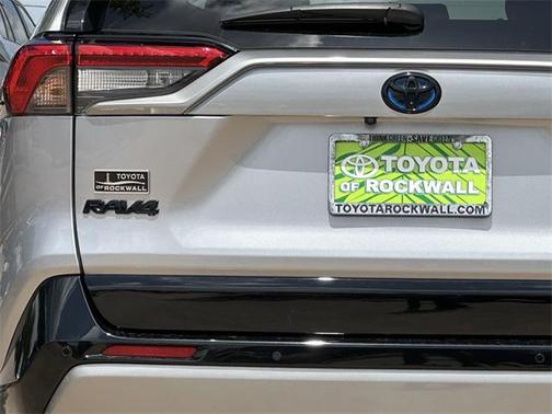 2023 Toyota RAV4 Hybrid SE