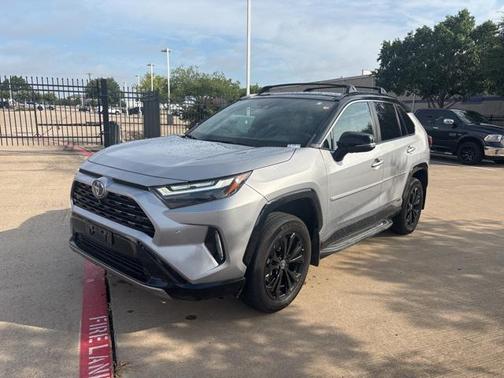 2023 Toyota RAV4 Hybrid SE
