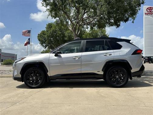 2023 Toyota RAV4 Hybrid SE