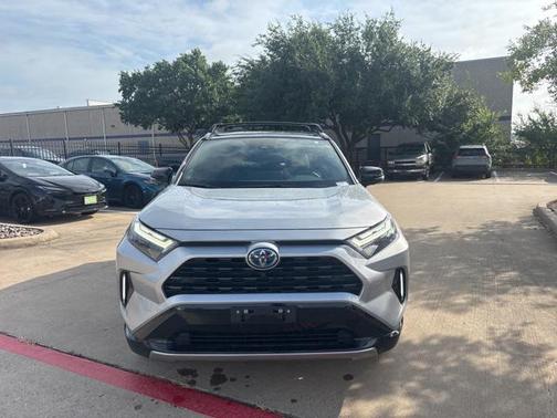 2023 Toyota RAV4 Hybrid SE