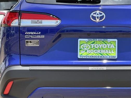 2025 Toyota Corolla Cross LE