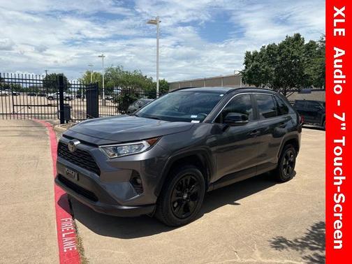 2020 Toyota RAV4 XLE