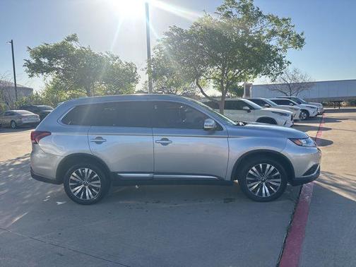 2019 Mitsubishi Outlander SEL