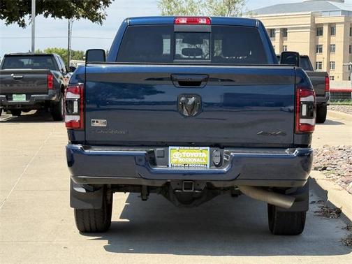 2023 RAM 3500 Laramie Crew Cab 4x4 8' Box