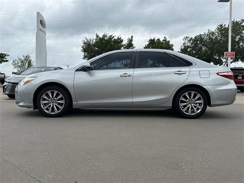 2016 Toyota Camry XLE