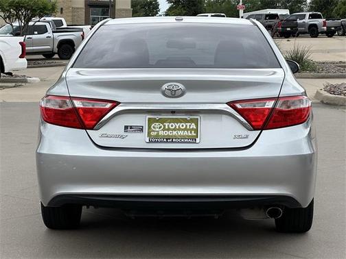 2016 Toyota Camry XLE