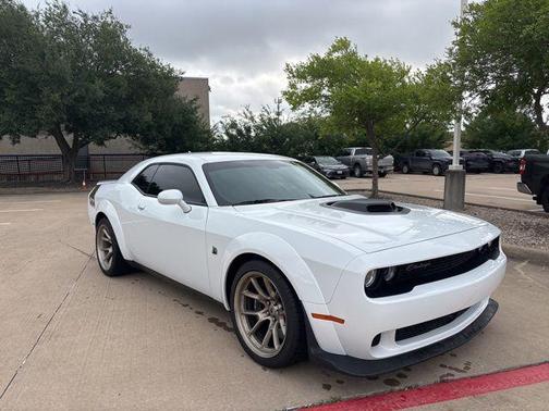 White Knuckle Clearcoat 2023 Dodge Challenger R/T Scat Pack Widebody