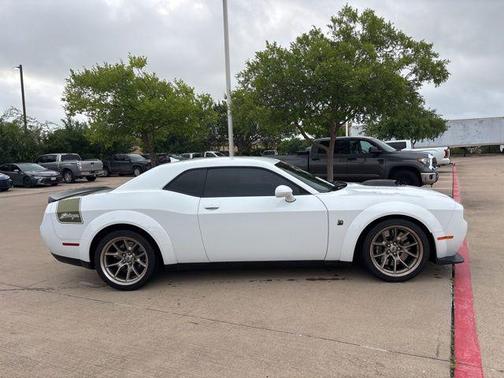White Knuckle Clearcoat 2023 Dodge Challenger R/T Scat Pack Widebody