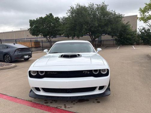 White Knuckle Clearcoat 2023 Dodge Challenger R/T Scat Pack Widebody