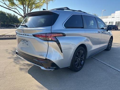 2024 Toyota Sienna XSE 7 Passenger