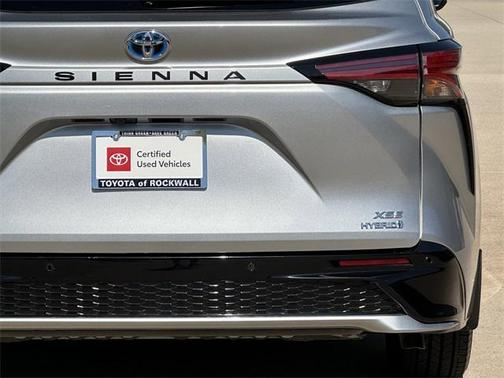 2024 Toyota Sienna XSE 7 Passenger