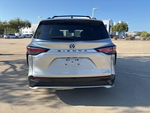 2024 Toyota Sienna XSE 7 Passenger