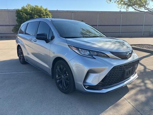 2024 Toyota Sienna XSE 7 Passenger