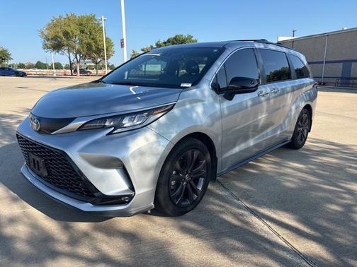 2024 Toyota Sienna XSE 7 Passenger