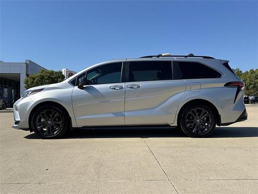 2024 Toyota Sienna XSE 7 Passenger