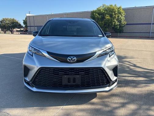 2024 Toyota Sienna XSE 7 Passenger