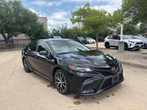 Midnight Black Metallic 2023 Toyota Camry SE