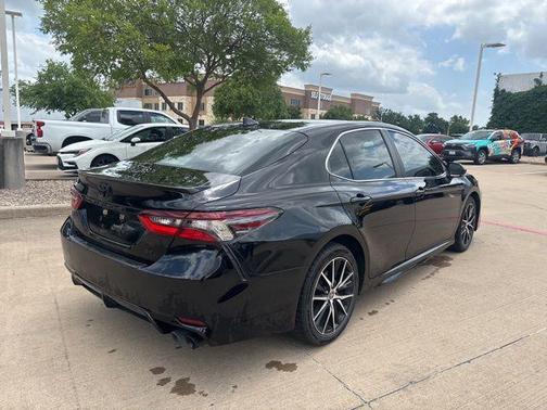 Midnight Black Metallic 2023 Toyota Camry SE