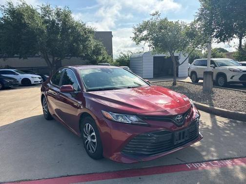 2019 Toyota Camry Hybrid LE