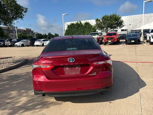 2019 Toyota Camry Hybrid LE