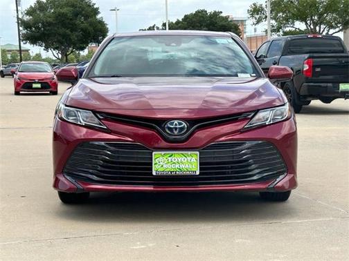 2019 Toyota Camry Hybrid LE