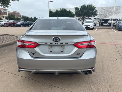 2020 Toyota Camry SE