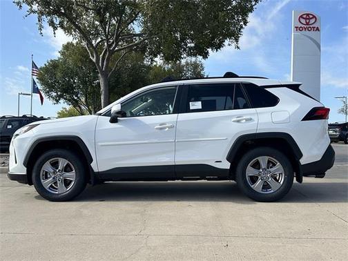 2025 Toyota RAV4 Hybrid XLE