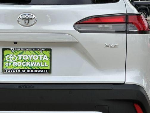 Pearl 2026 Toyota Corolla Cross XLE