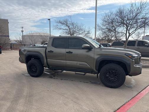 2024 Toyota Tacoma TRD Off-Road