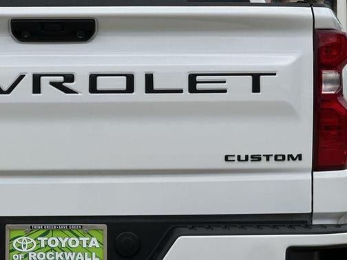 Summit White 2024 Chevrolet Silverado 1500 Custom