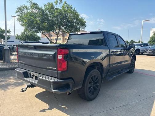 2022 Chevrolet Silverado 1500 Custom