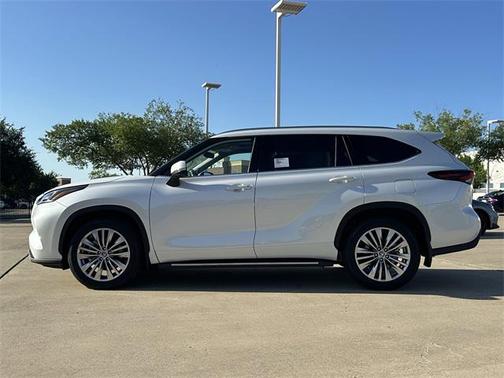2025 Toyota Highlander Platinum