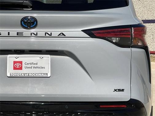 2025 Toyota Sienna XSE 7 Passenger