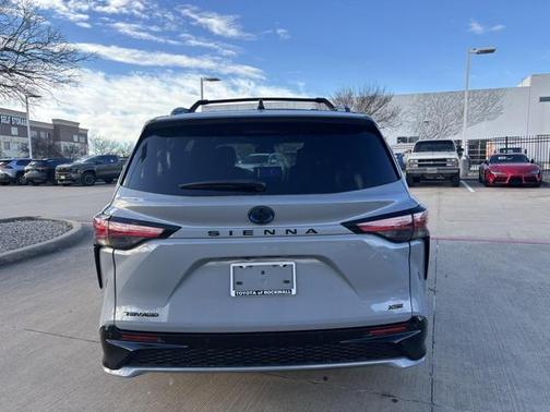 2025 Toyota Sienna XSE 7 Passenger