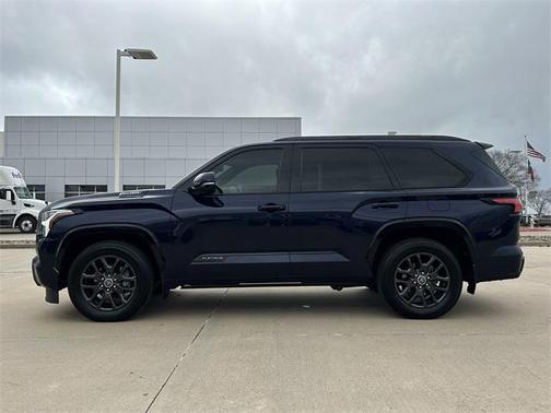 2023 Toyota Sequoia Platinum