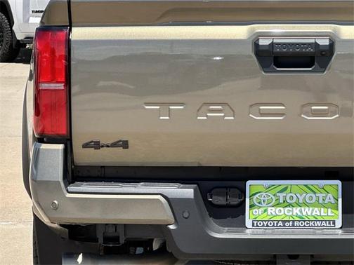 2024 Toyota Tacoma TRD Off-Road