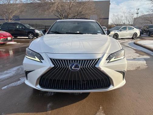 2021 Lexus ES 300h Luxury