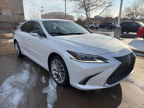 2021 Lexus ES 300h Luxury