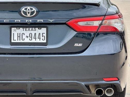 Galactic Aqua Mica 2018 Toyota Camry SE