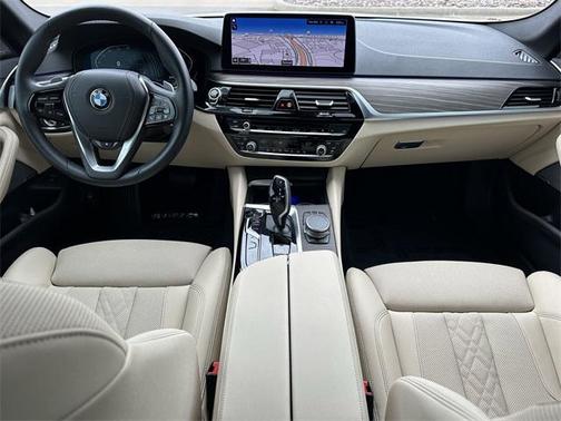 2021 BMW 530 530i