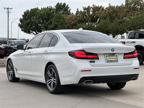 2021 BMW 530 530i