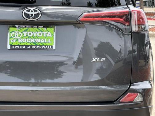 Magnetic Gray Metallic 2018 Toyota RAV4 XLE