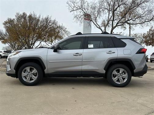 2025 Toyota RAV4 Hybrid LE