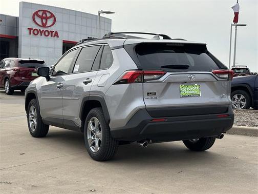 2025 Toyota RAV4 Hybrid LE