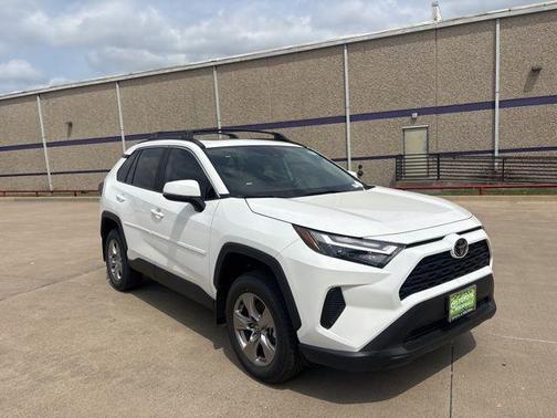 Ice Cap 2025 Toyota RAV4 XLE