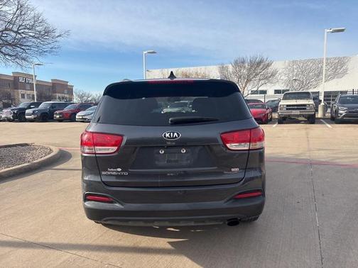 2018 Kia Sorento LX